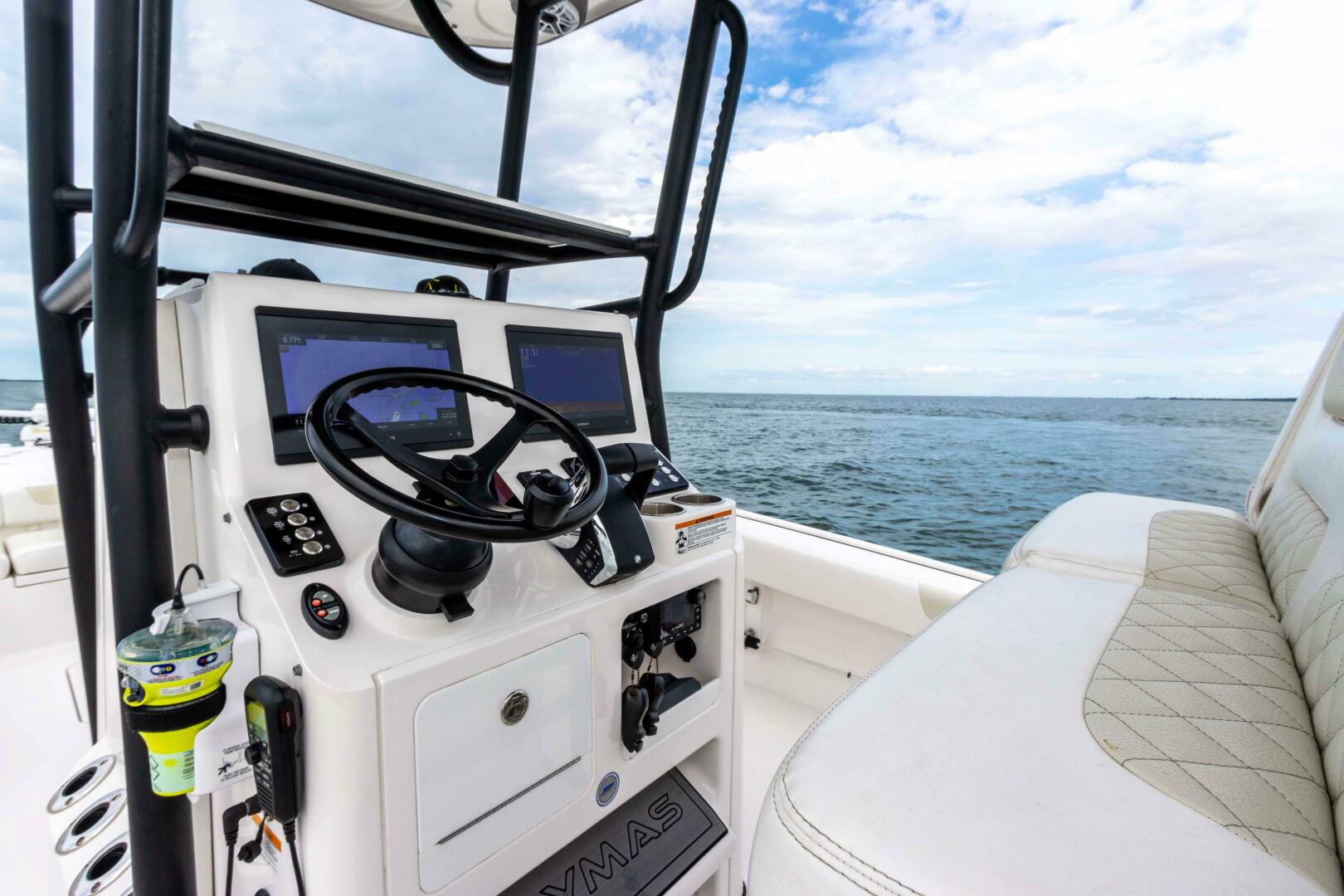 Slide: The Image of Caymas 281HB Center Console 2022 - 5004544