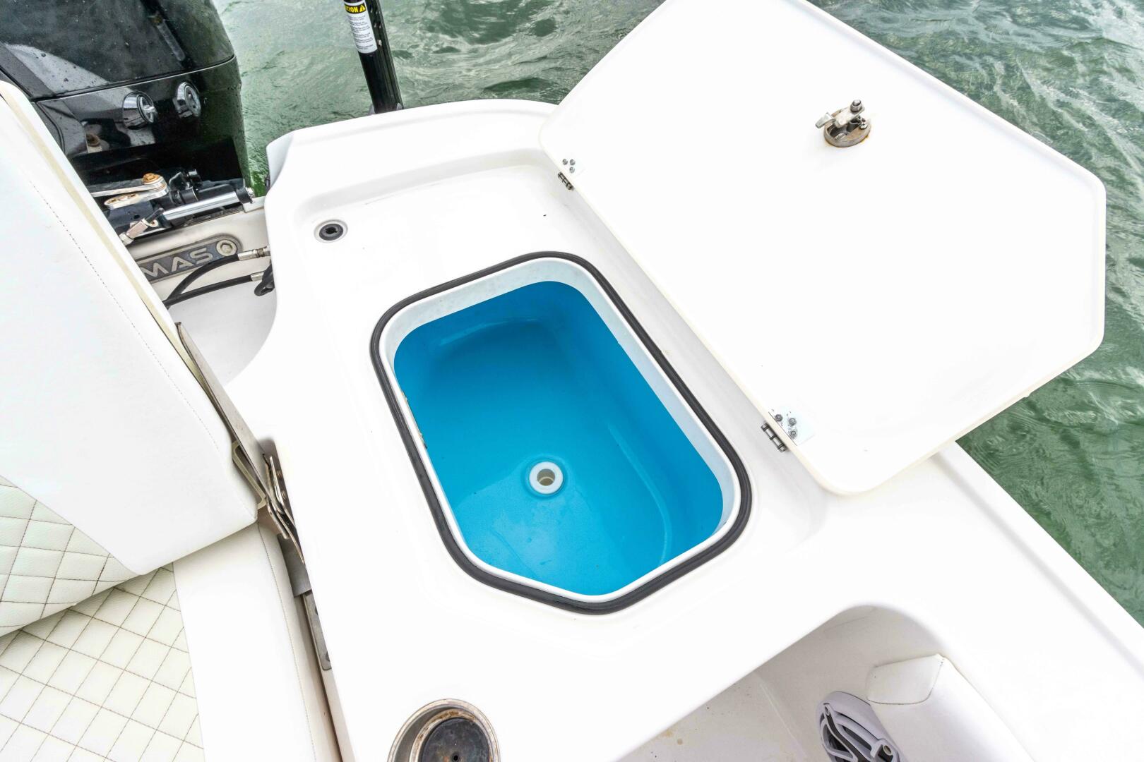 Slide: The Image of Caymas 281HB Center Console 2022 - 5004546