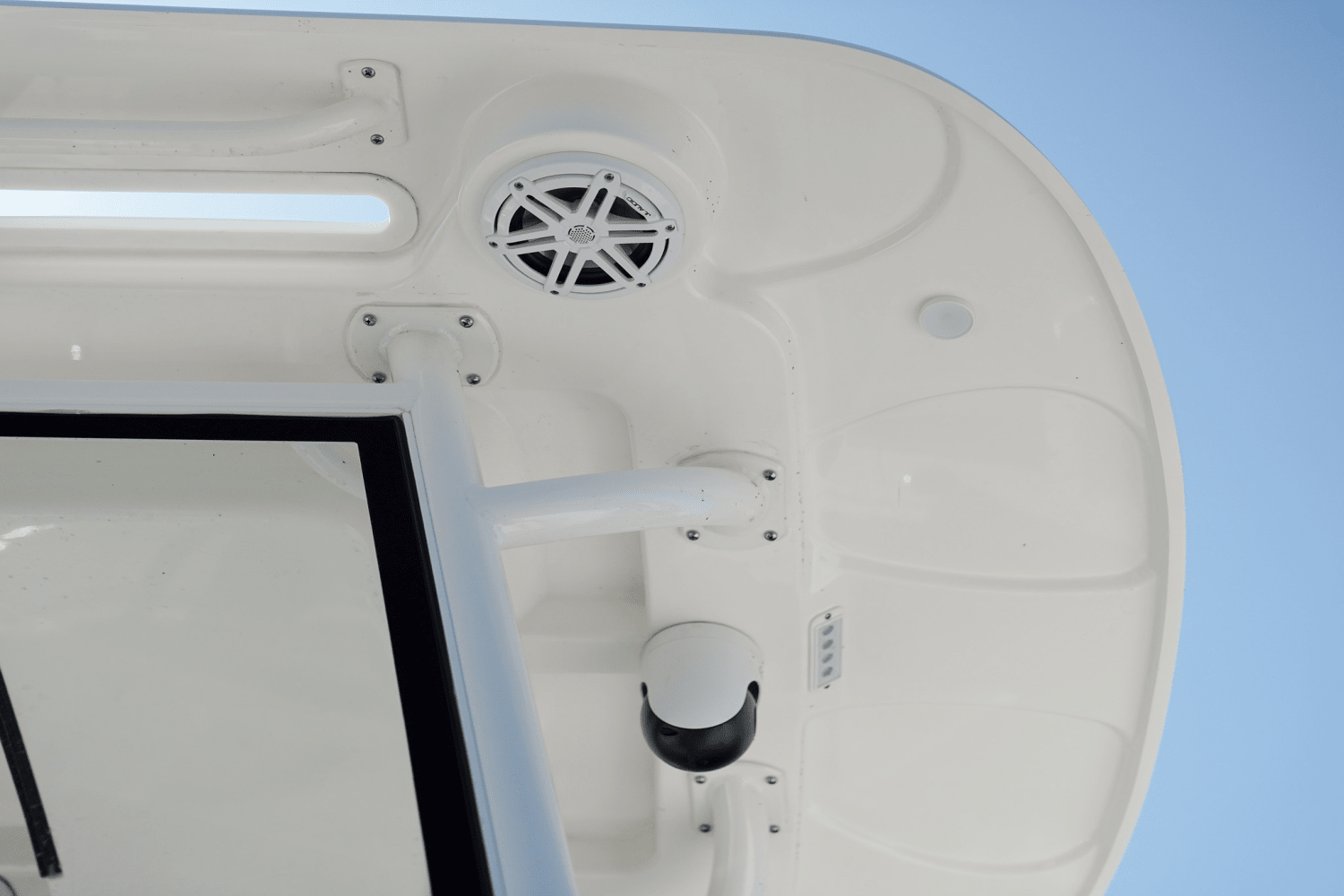 Slide: The Image of Caymas 281 HB TWIN 2025 - 10