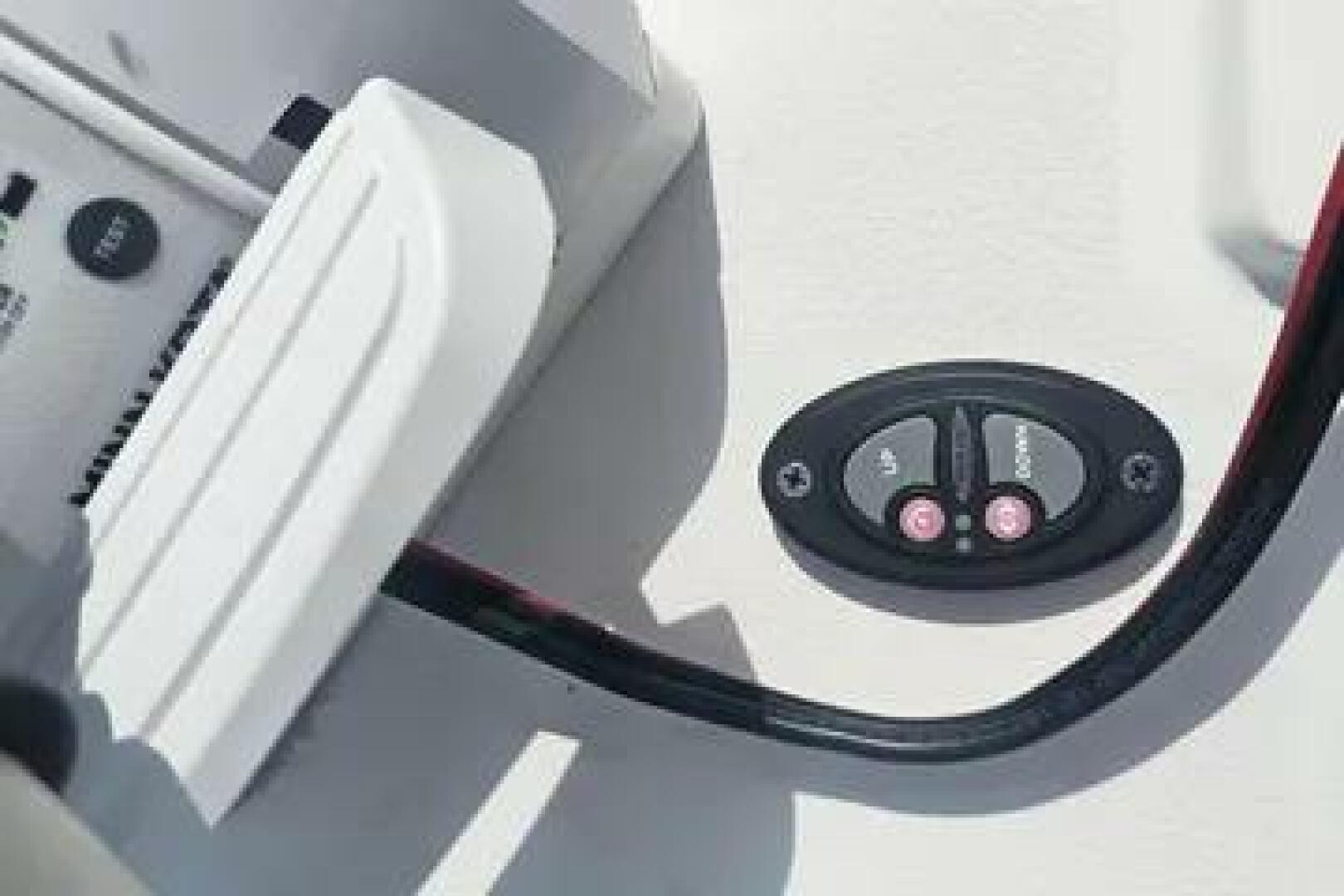 Slide: The Image of Caymas 28 HB Twin 2023 - 5442528