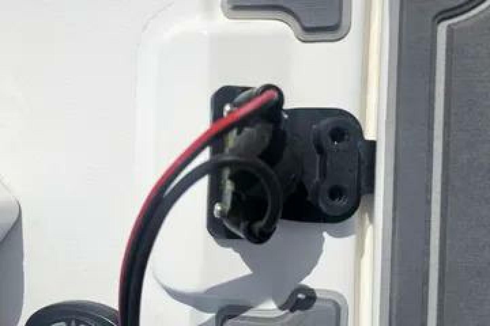 Slide: The Image of Caymas 28 HB Twin 2023 - 5442532