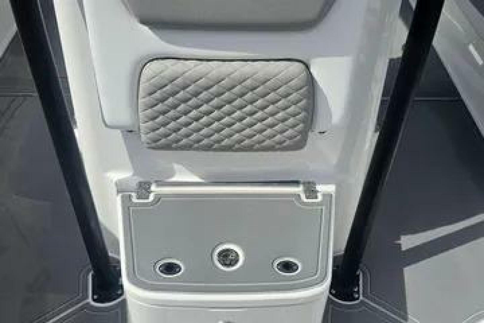 Slide: The Image of Caymas 28 HB Twin 2023 - 5442539