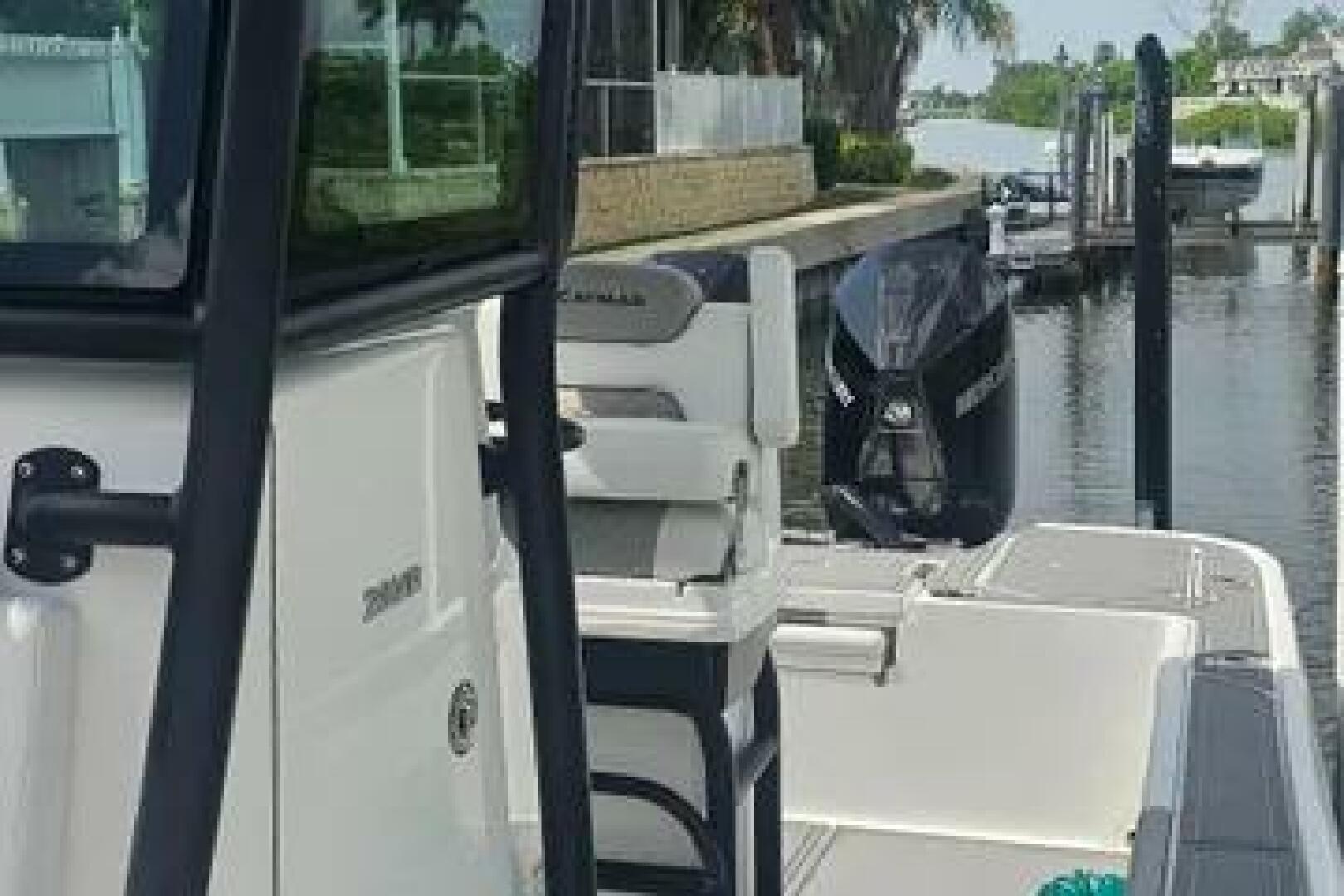 Slide: The Image of Caymas 28 HB Twin 2023 - 5442547