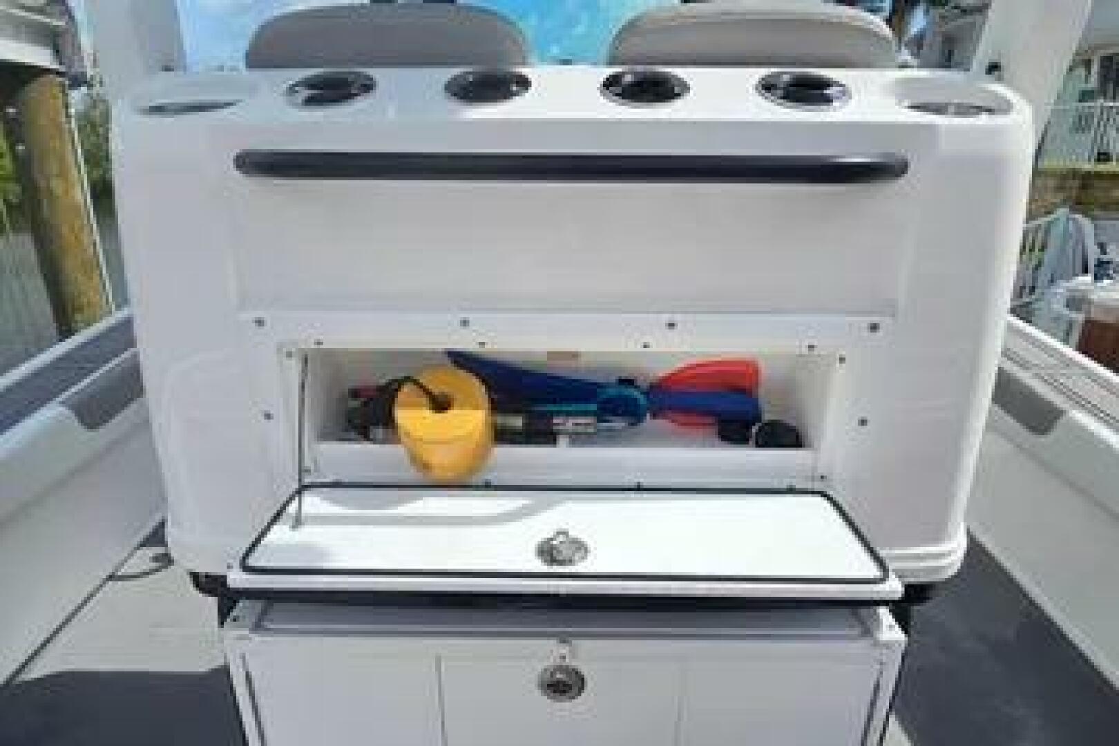 Slide: The Image of Caymas 28 HB Twin 2023 - 5442565