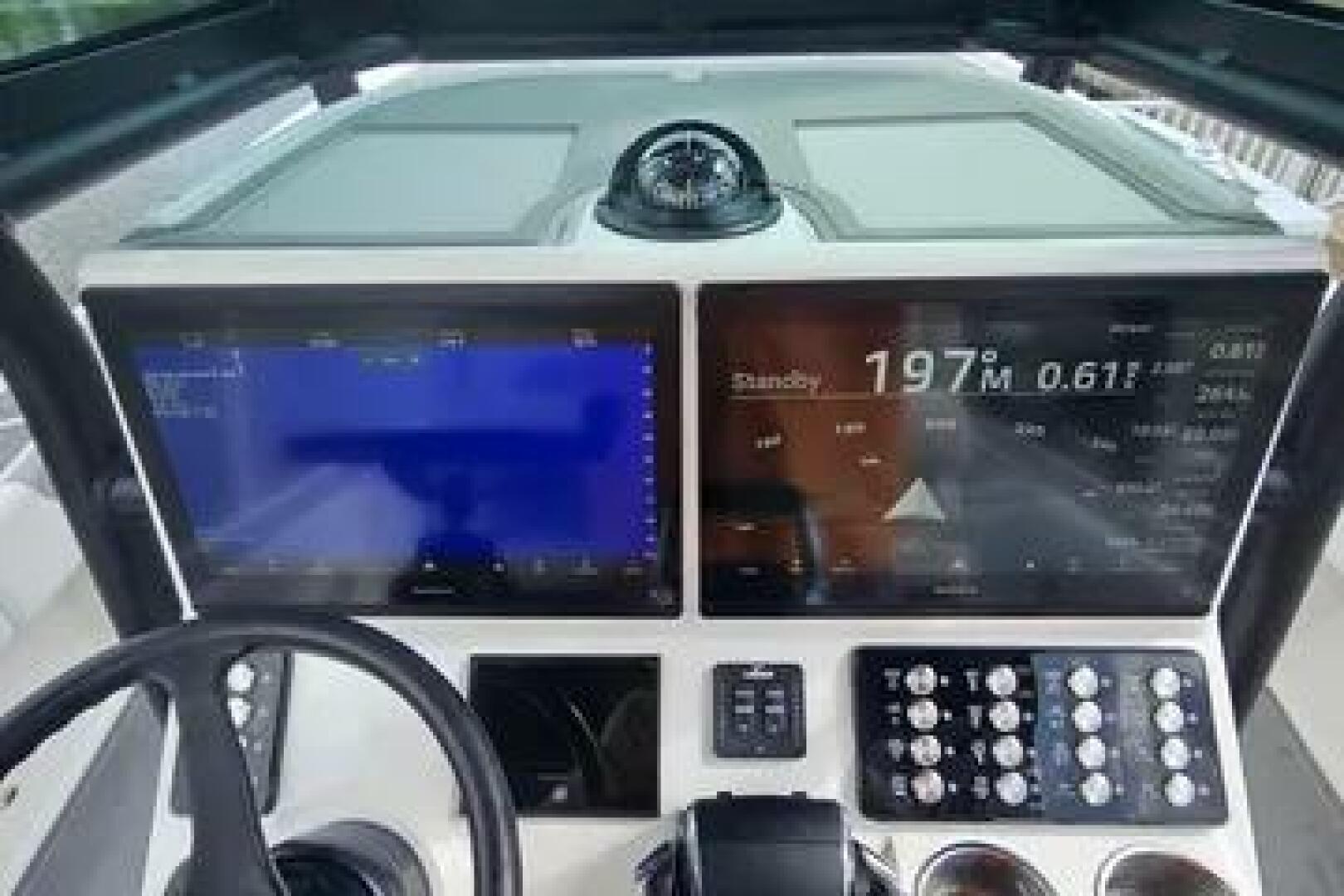 Slide: The Image of Caymas 28 HB Twin 2023 - 5442570