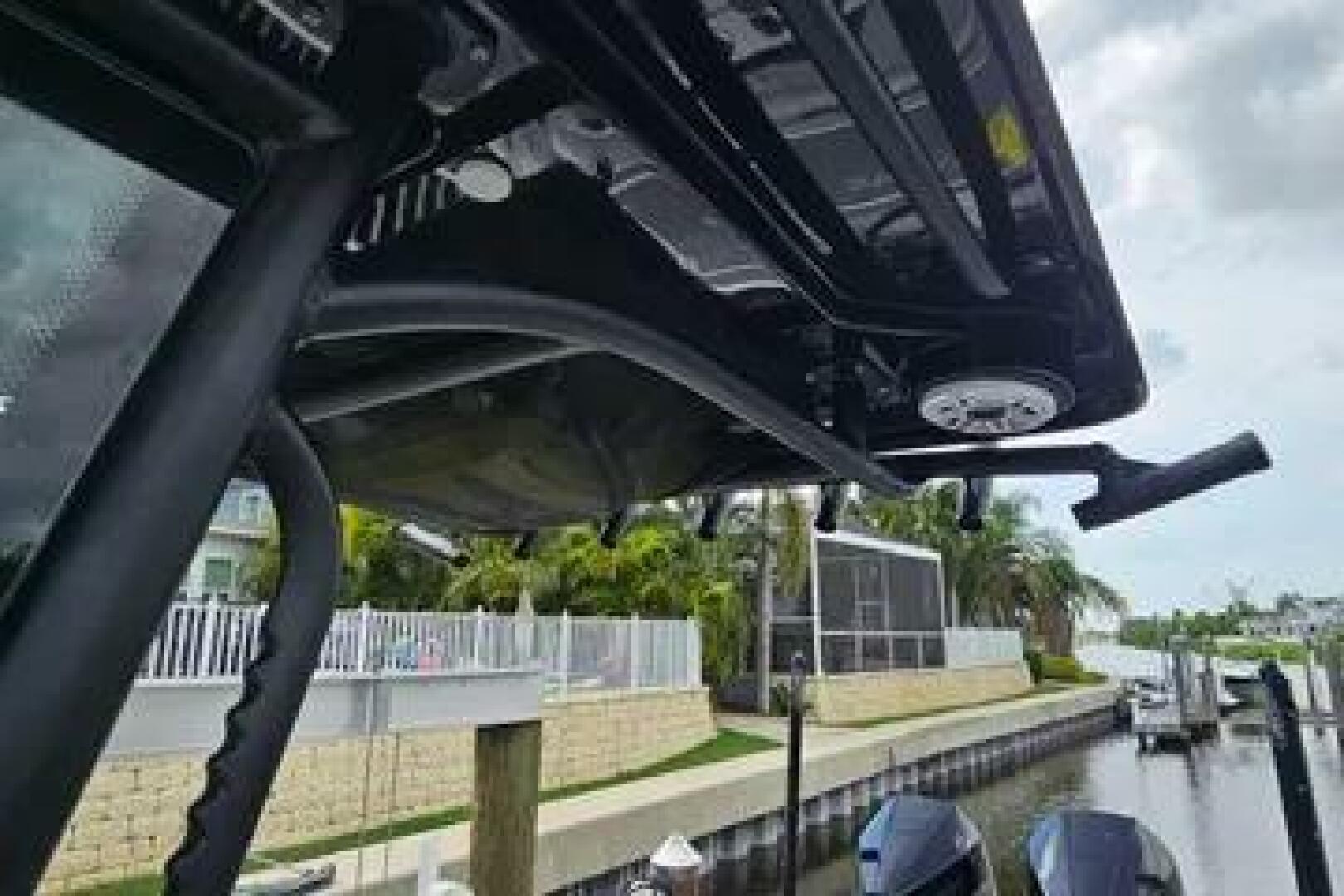 Slide: The Image of Caymas 28 HB Twin 2023 - 5442574