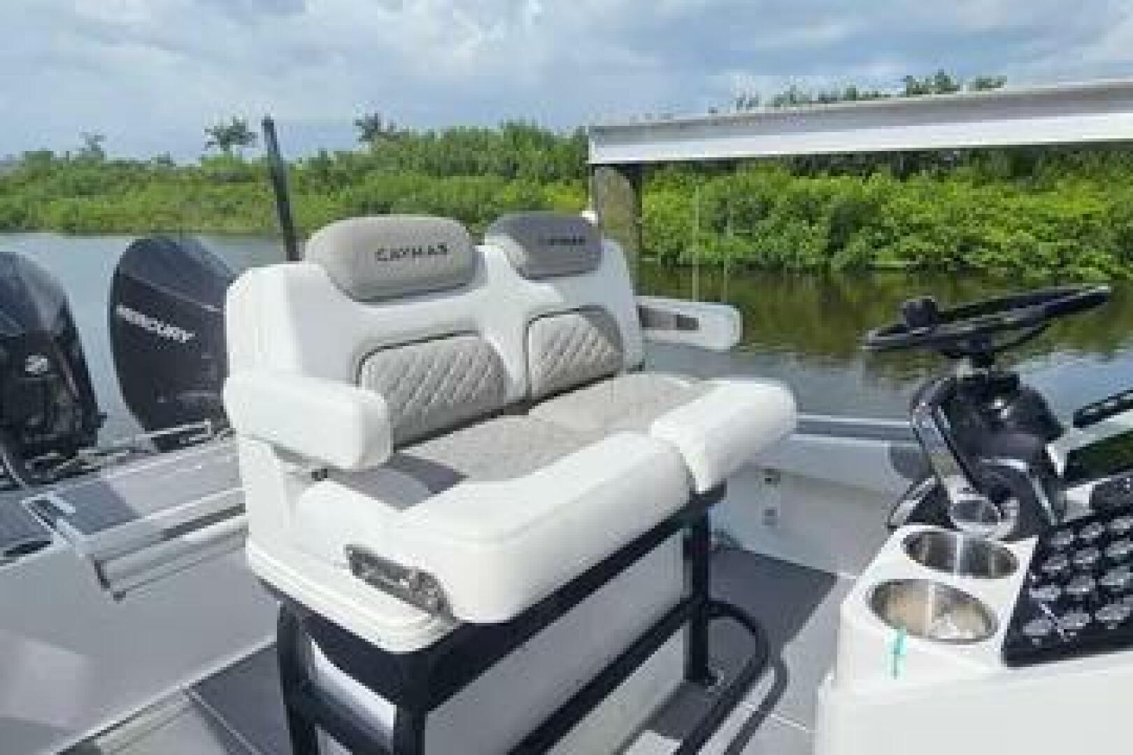 Slide: The Image of Caymas 28 HB Twin 2023 - 5442576