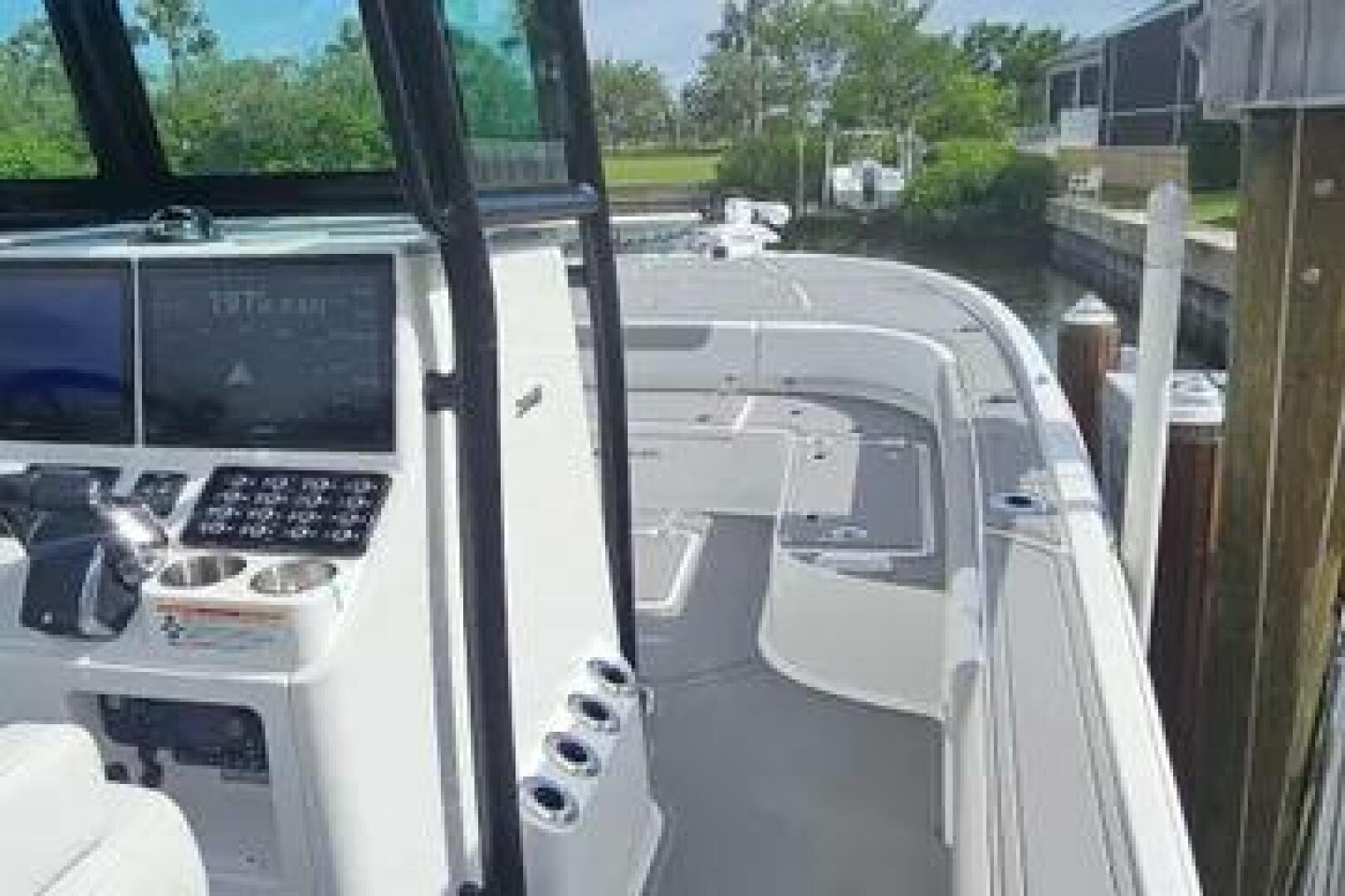 Slide: The Image of Caymas 28 HB Twin 2023 - 5442583