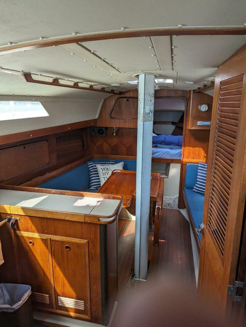 Slide: The Image of C&C LANDFALL 38 SLOOP 1982 - 5145193