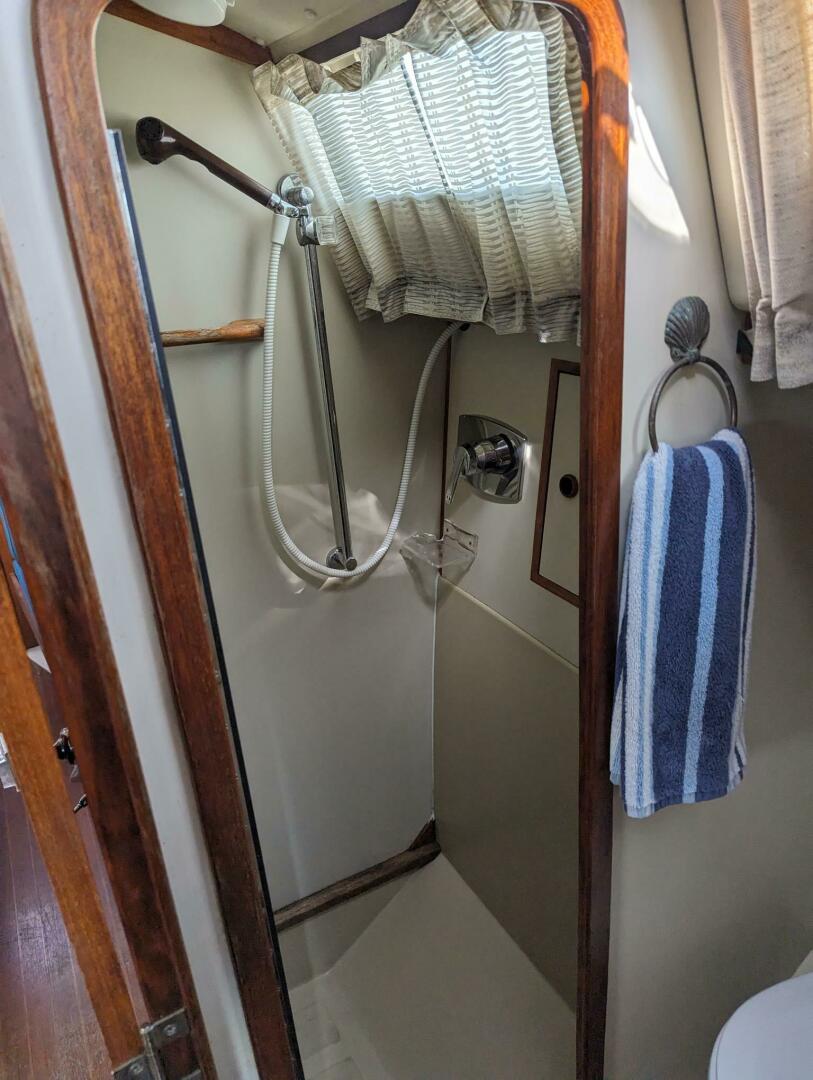 Slide: The Image of C&C LANDFALL 38 SLOOP 1982 - 5145202