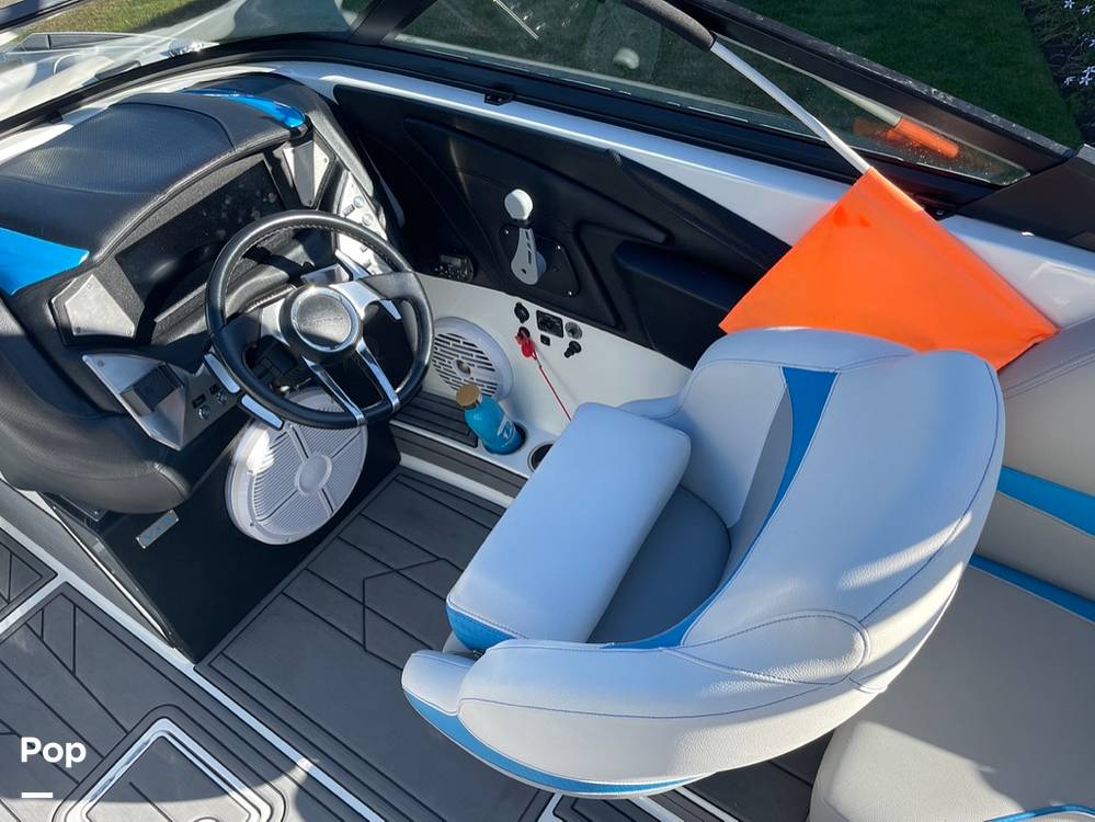 Slide: The Image of Centurion fi23 2018 - 15664675