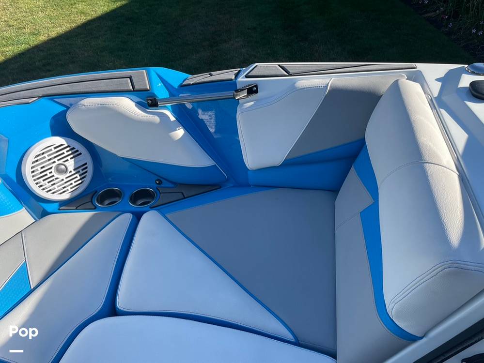 Slide: The Image of Centurion fi23 2018 - 15664684