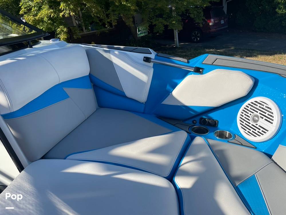 Slide: The Image of Centurion fi23 2018 - 15664685