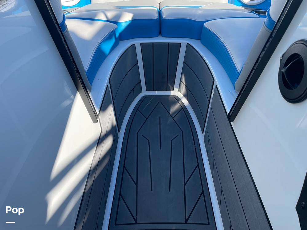 Slide: The Image of Centurion fi23 2018 - 15664687