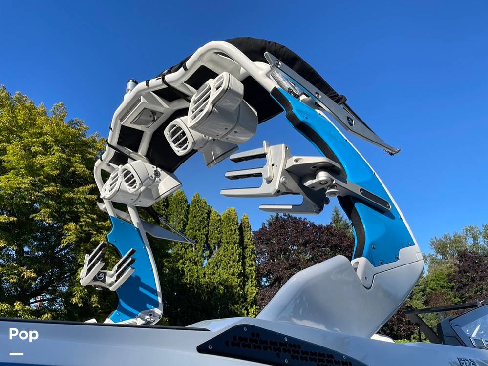 Slide: The Image of Centurion fi23 2018 - 15664740