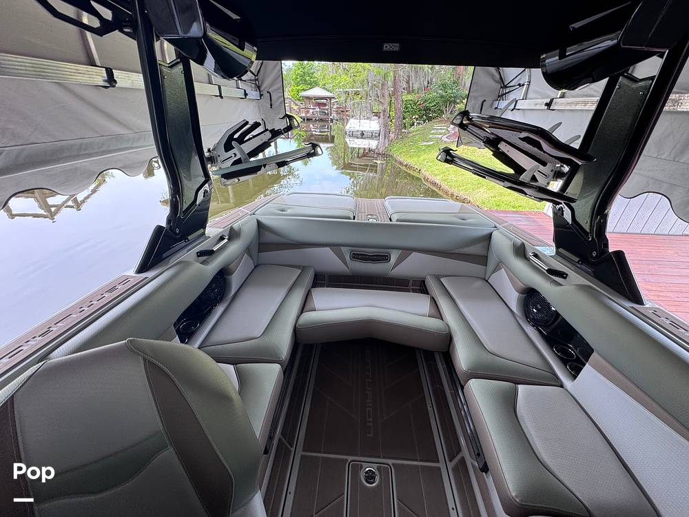Slide: The Image of Centurion Vi22 WakeBoat 2023 - 15277722