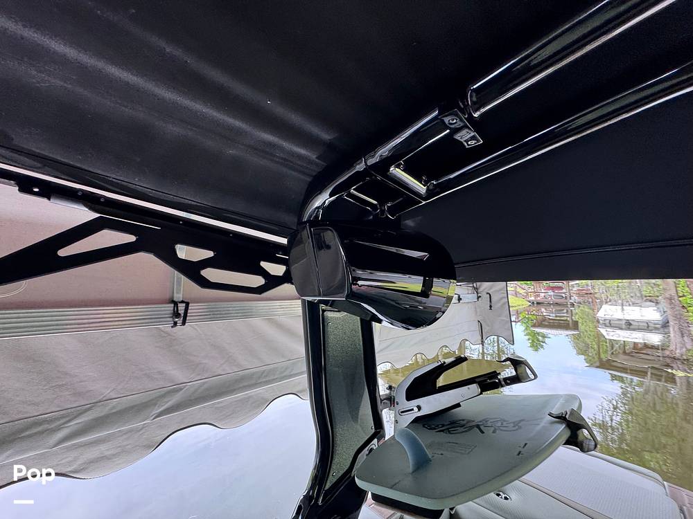 Slide: The Image of Centurion Vi22 WakeBoat 2023 - 15277726