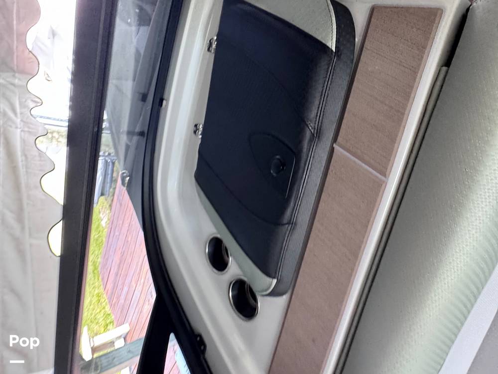 Slide: The Image of Centurion Vi22 WakeBoat 2023 - 15277755