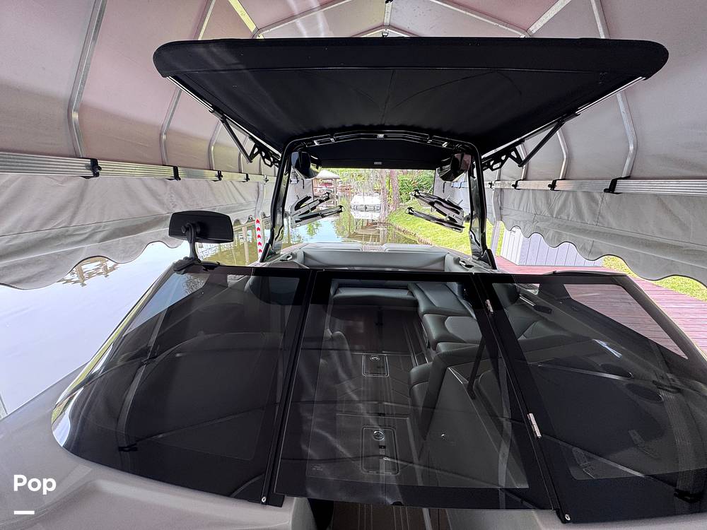 Slide: The Image of Centurion Vi22 WakeBoat 2023 - 15277762