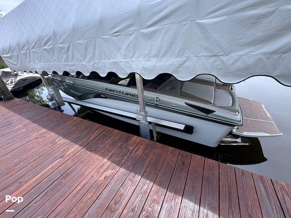 Slide: The Image of Centurion Vi22 WakeBoat 2023 - 15277764