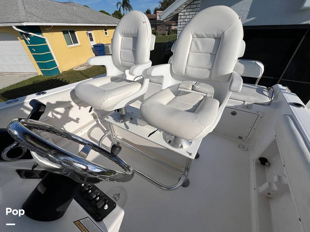 Slide: The Image of Upgraded Captain & Passenger Chairs - 14848607