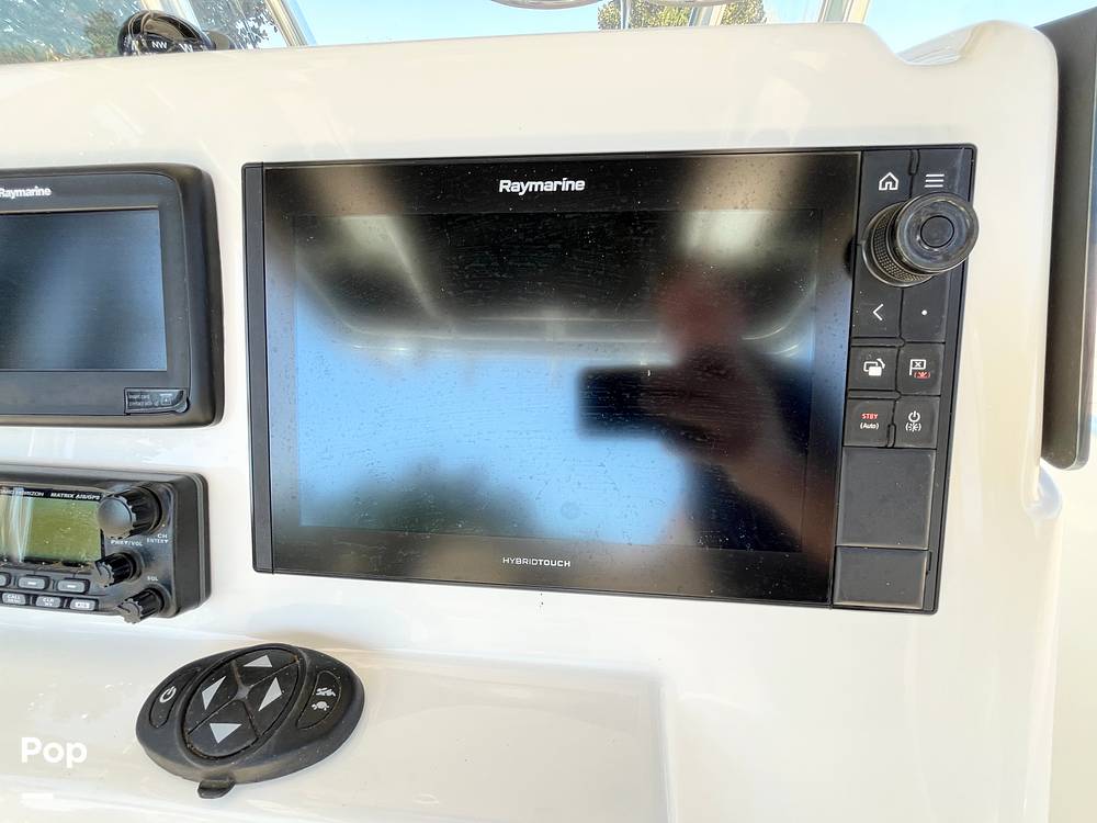 Slide: The Image of GPS / Fishfinder - 15228807