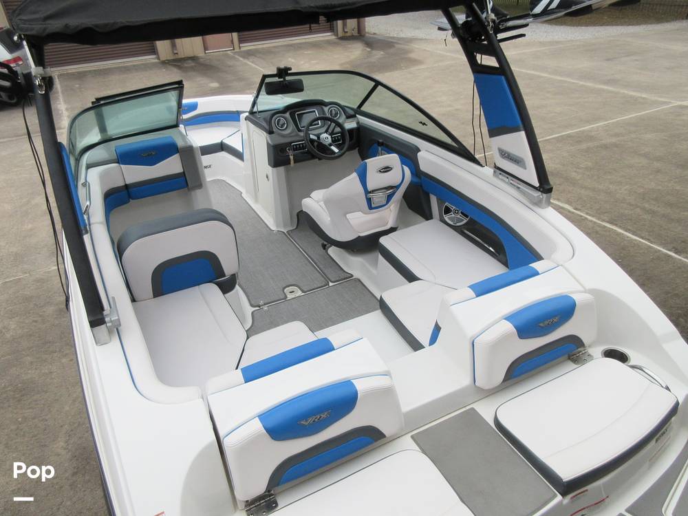 Slide: The Image of Cockpit Seating - 15036469
