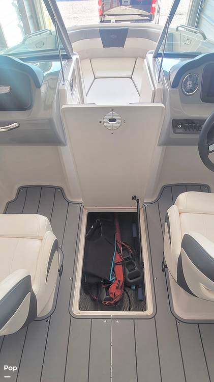 Slide: The Image of Ski Locker - 15670187