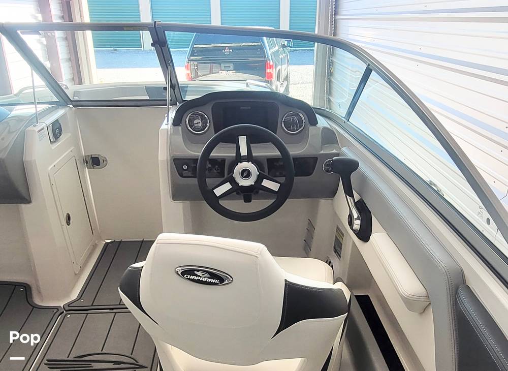 Slide: The Image of Captain's Chair - 15670193