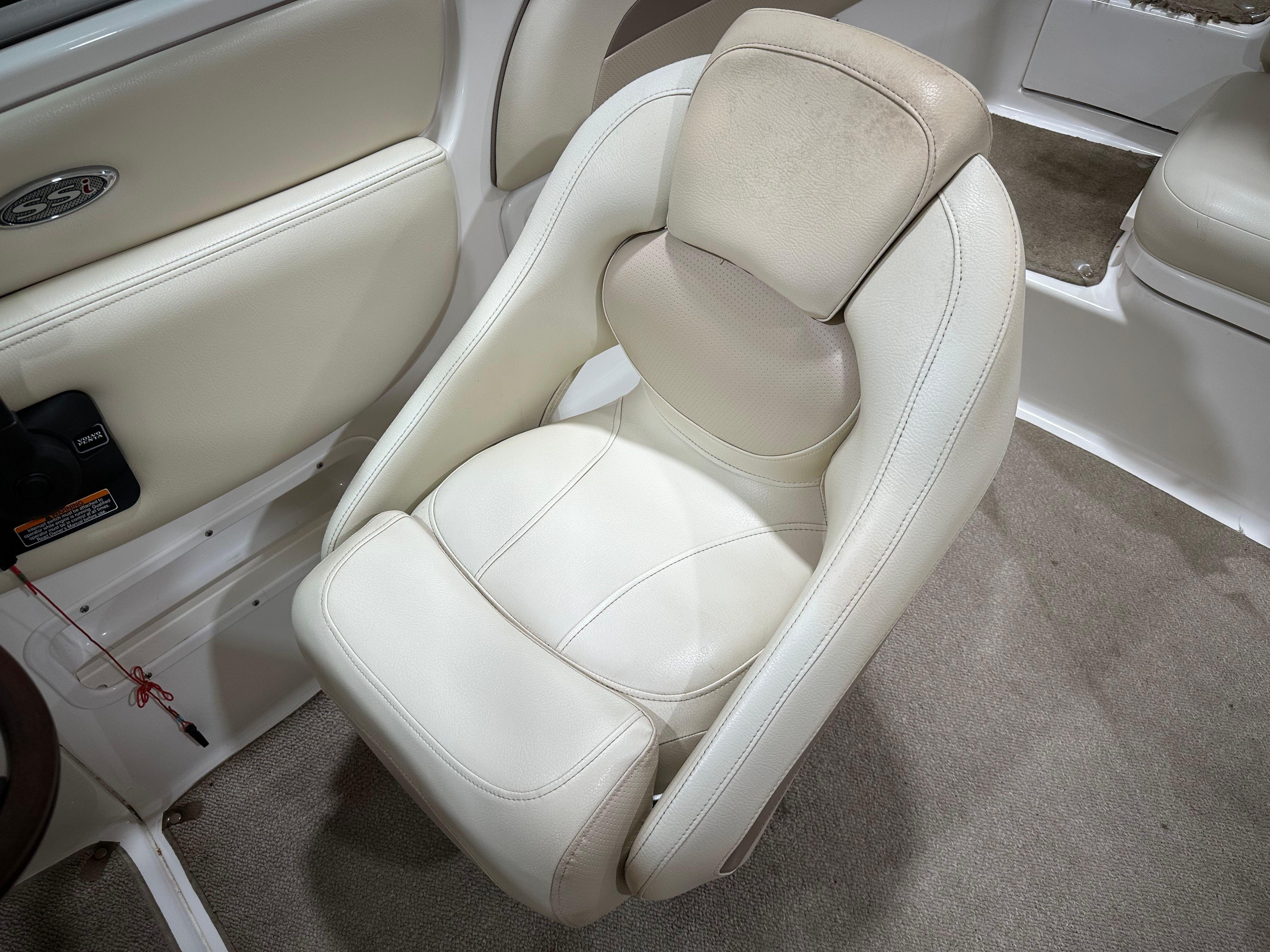 Slide: The Image of 2005 Chaparral 220 Ssi - Image 18 - 18