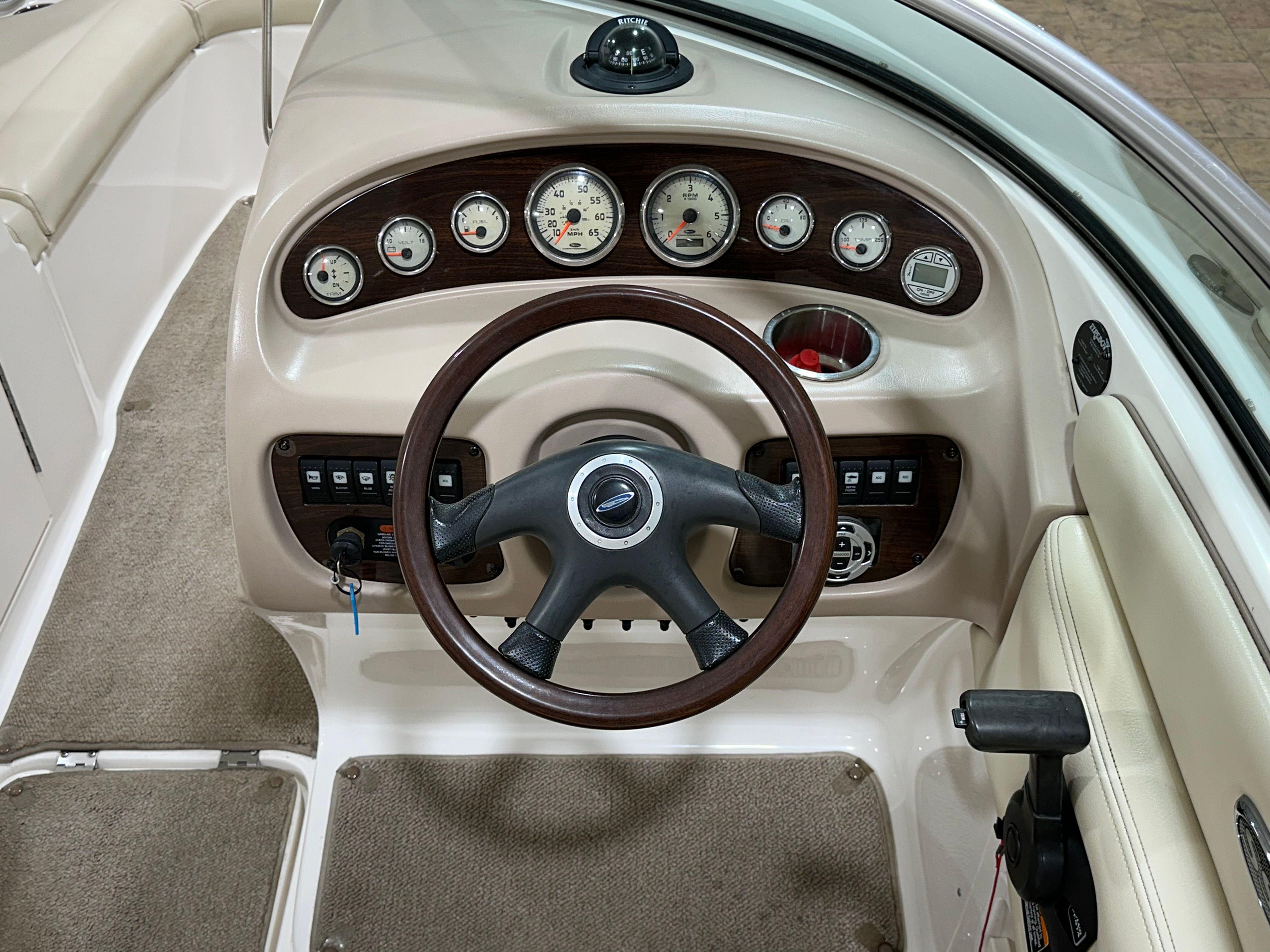 Slide: The Image of 2005 Chaparral 220 Ssi - Image 20 - 20