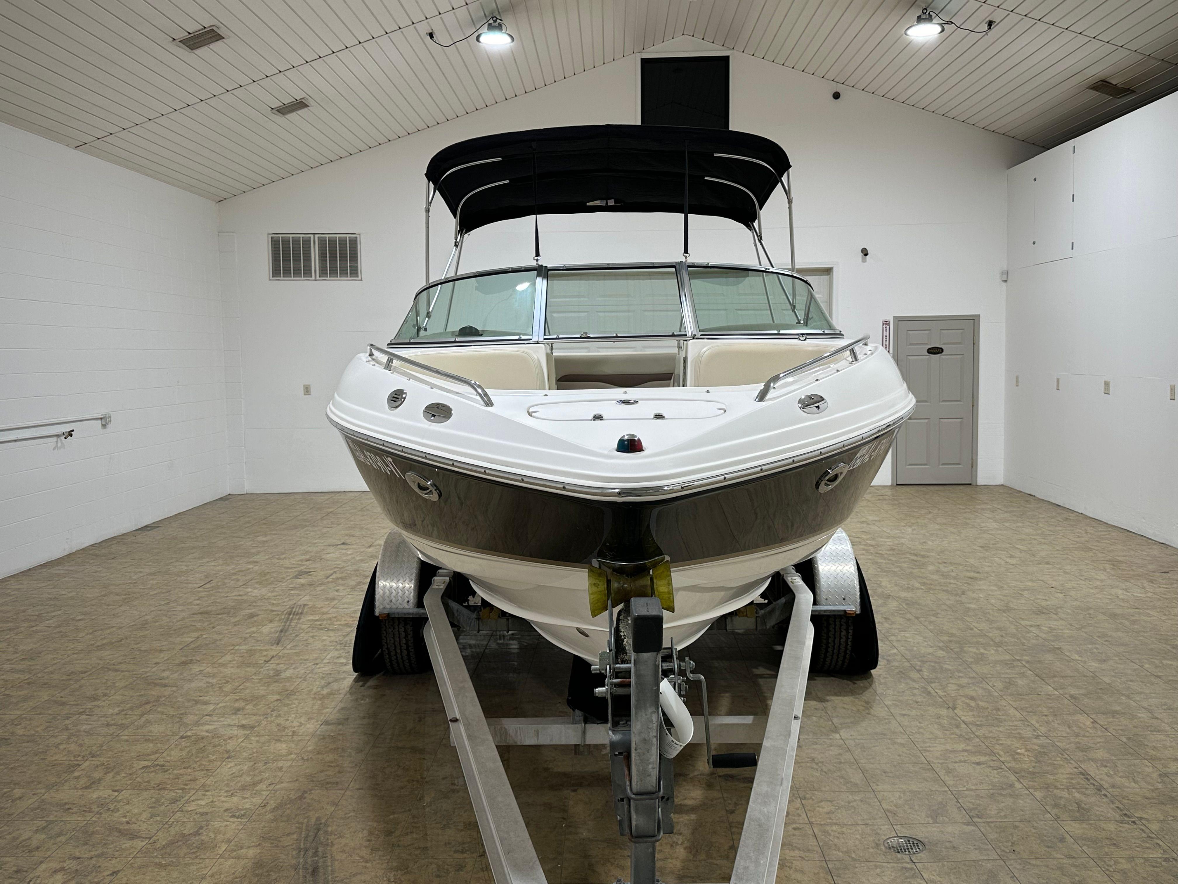 Slide: The Image of 2005 Chaparral 220 Ssi - Image 3 - 3