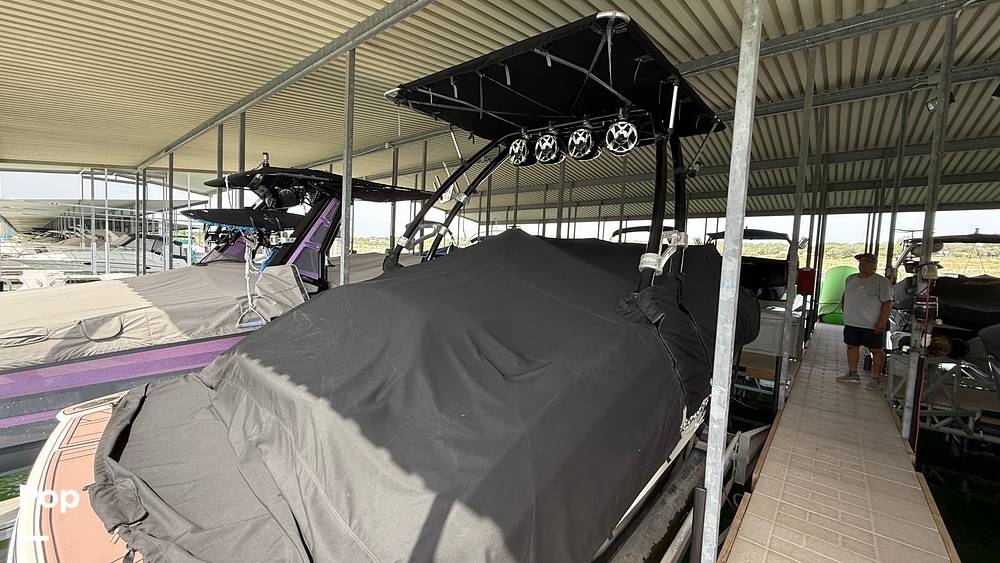 Slide: The Image of Full Boat Cover - 15620743