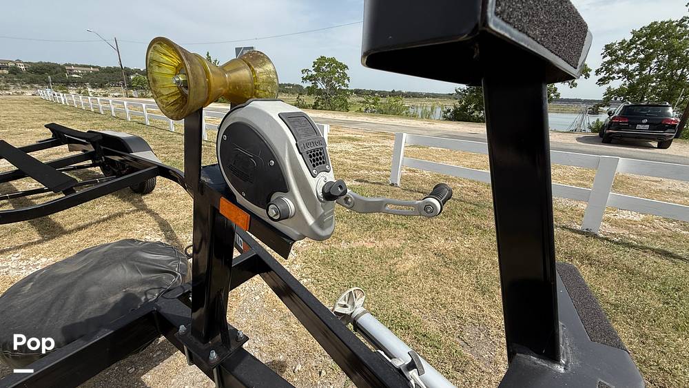 Slide: The Image of Trailer Winch - 15621125