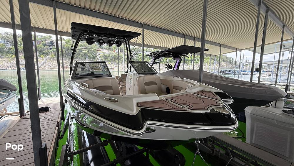 Slide: The Image of 2011 Chaparral 224 Sunesta - 15620737