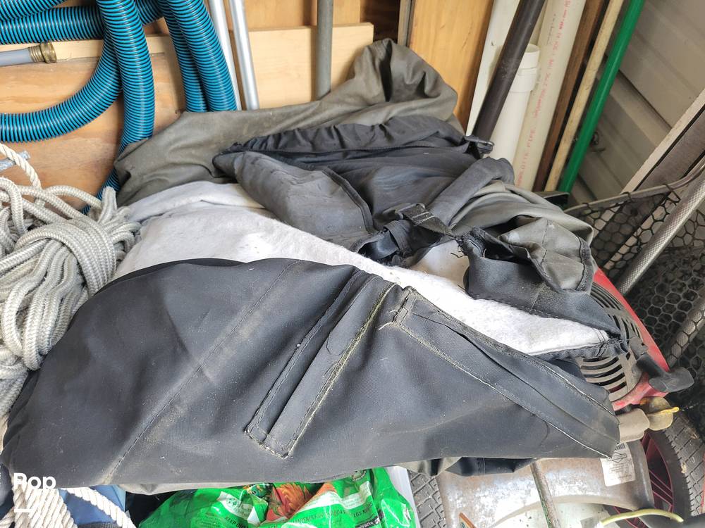 Slide: The Image of Full Cover - 15658060