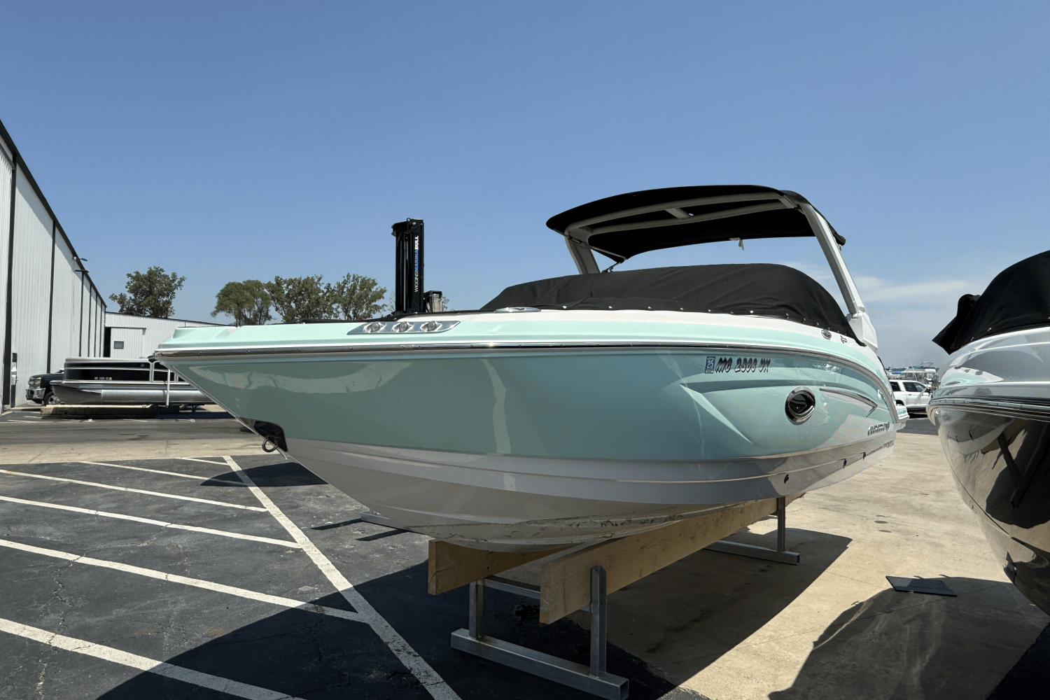Slide: The Image of Chaparral 230 SUNCOAST 2019 - 0