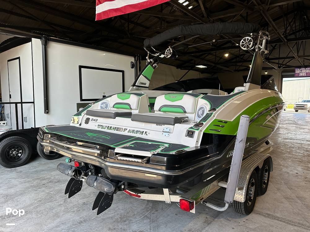 Slide: The Image of 2015 Chaparral 243 VRX - 14