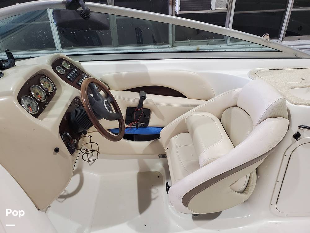 Slide: The Image of Captains Chair - 8009801