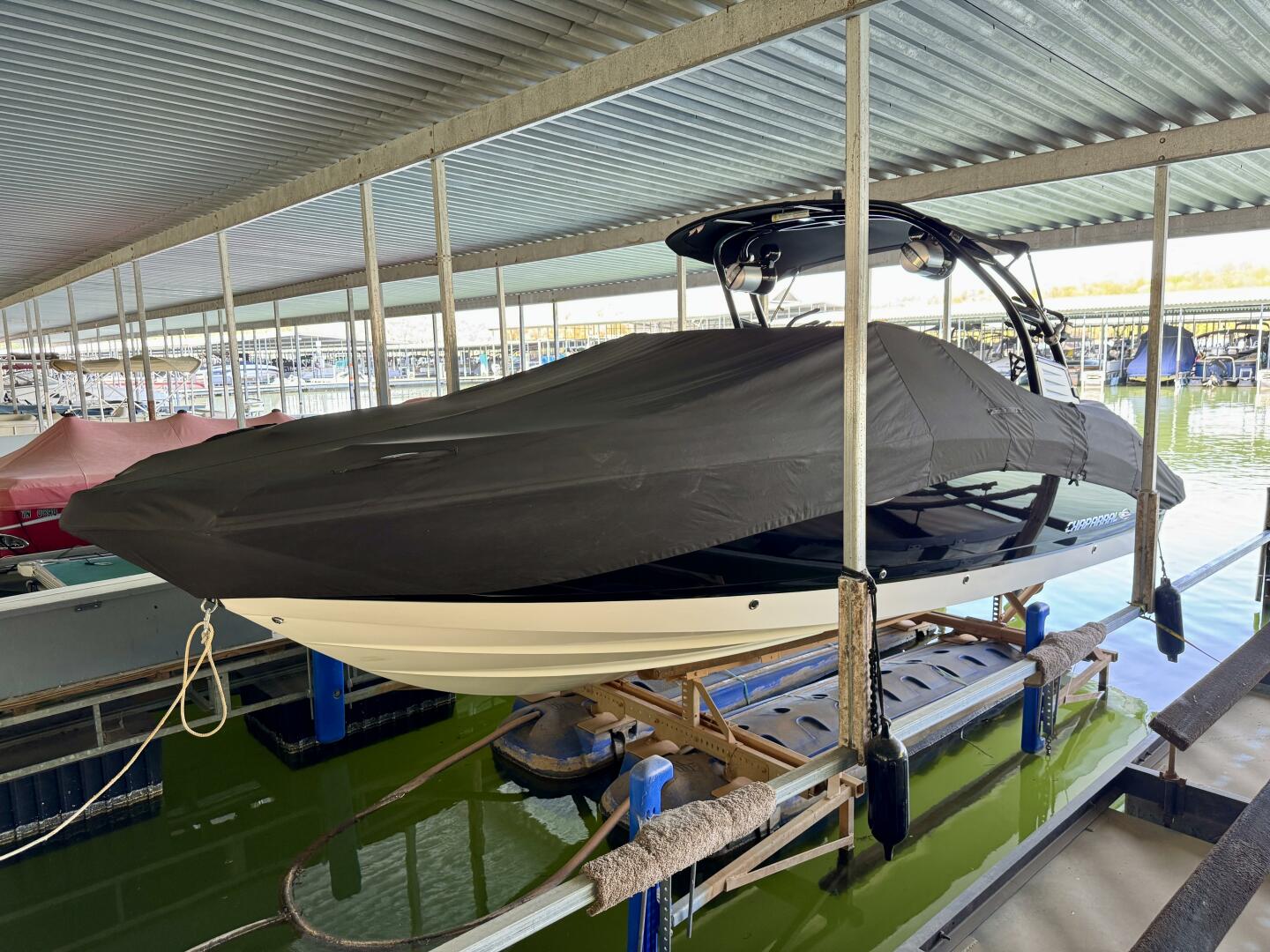 Slide: The Image of Chaparral 264 Sunesta Surf 2018 - 5256108
