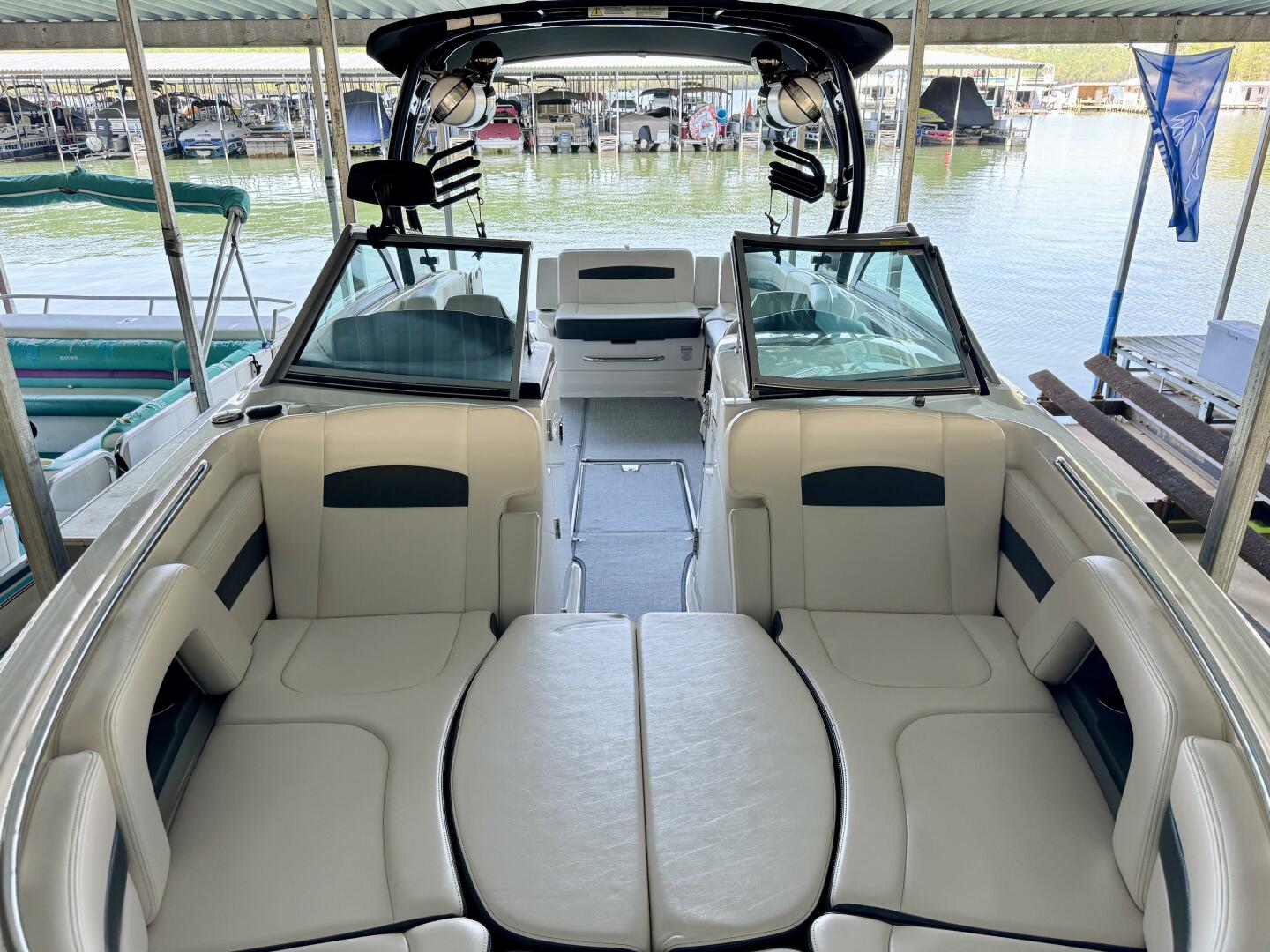 Slide: The Image of Chaparral 264 Sunesta Surf 2018 - 5256044