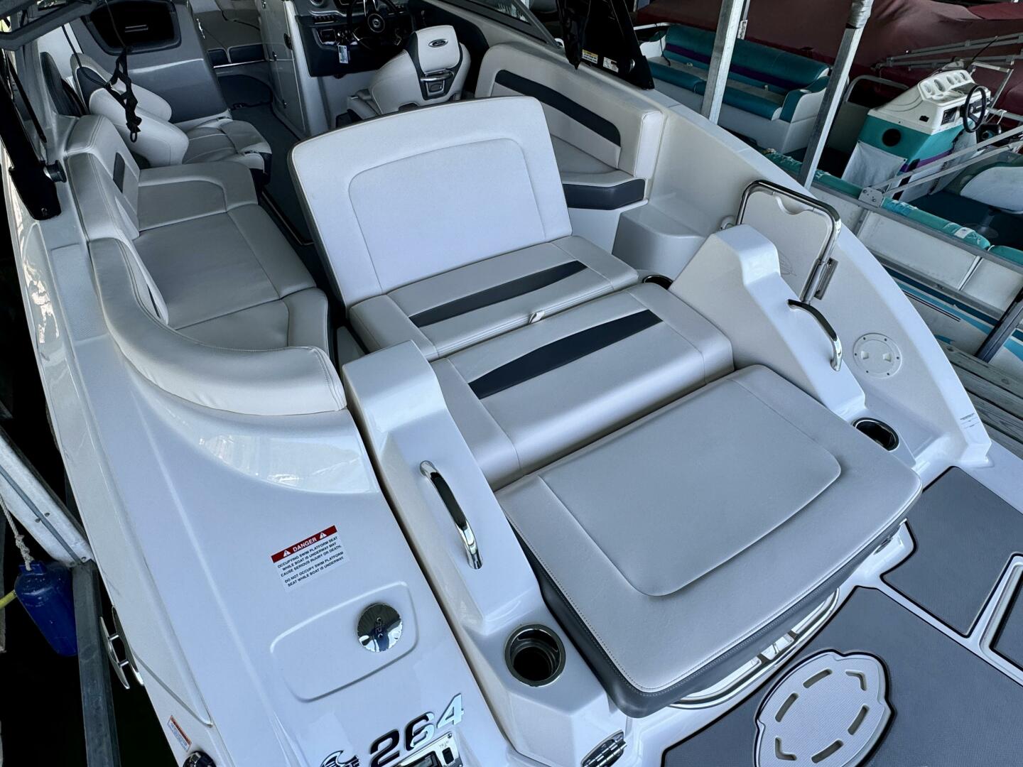 Slide: The Image of Chaparral 264 Sunesta Surf 2018 - 5256053
