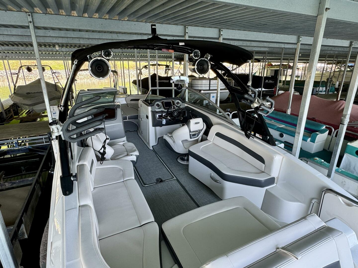 Slide: The Image of Chaparral 264 Sunesta Surf 2018 - 5256057