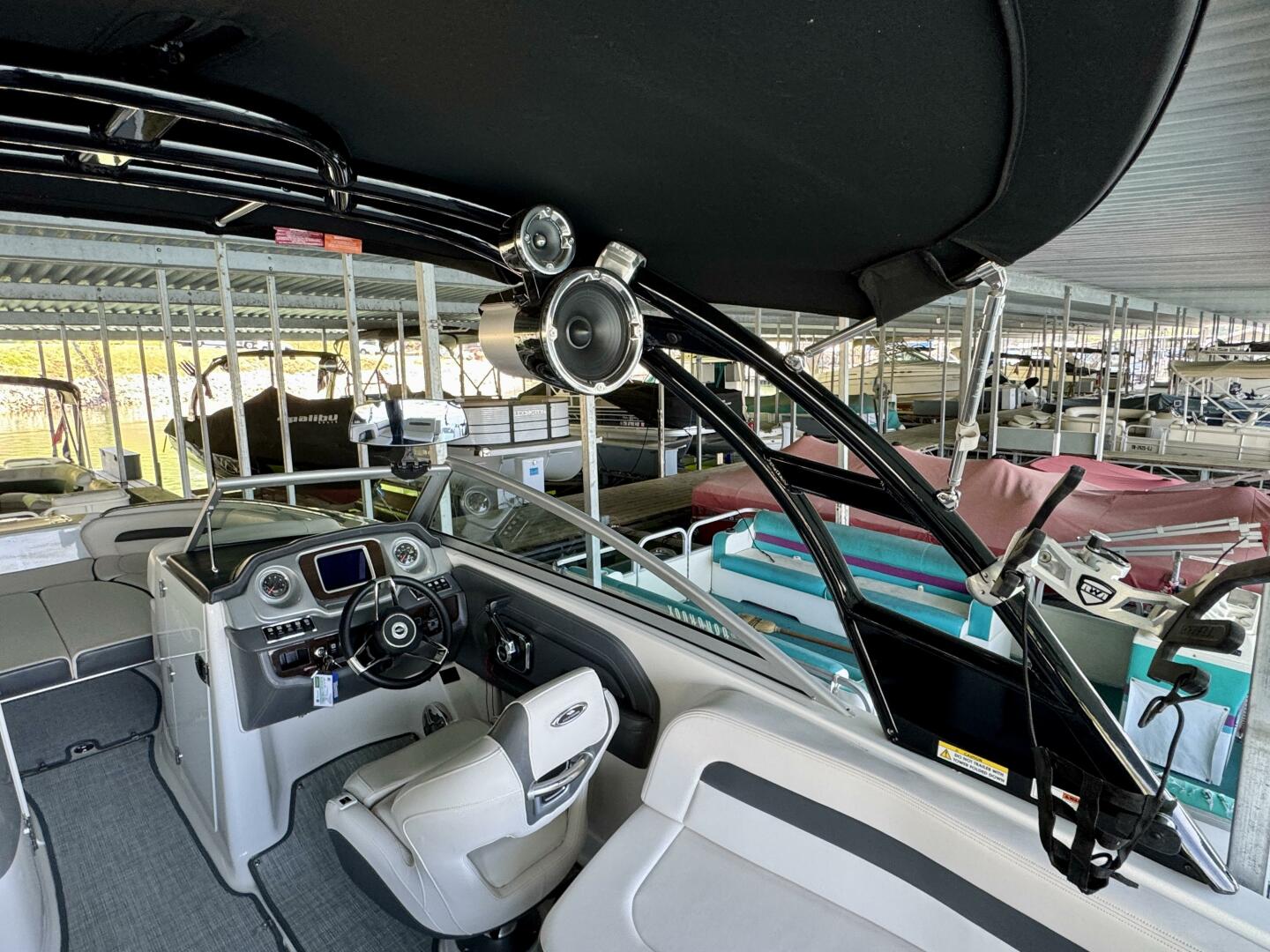 Slide: The Image of Chaparral 264 Sunesta Surf 2018 - 5256058