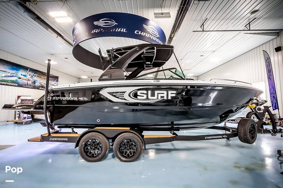 Slide: The Image of Chaparral 26 SURF Black Edition 2022 - 15019375