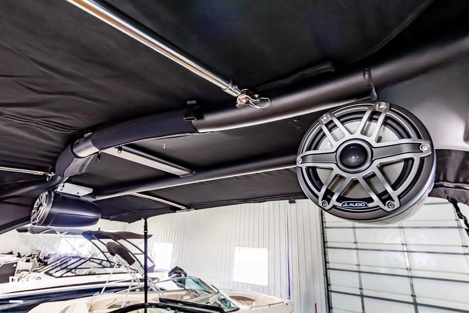 Slide: The Image of Chaparral 26 SURF Black Edition 2022 - 15019362