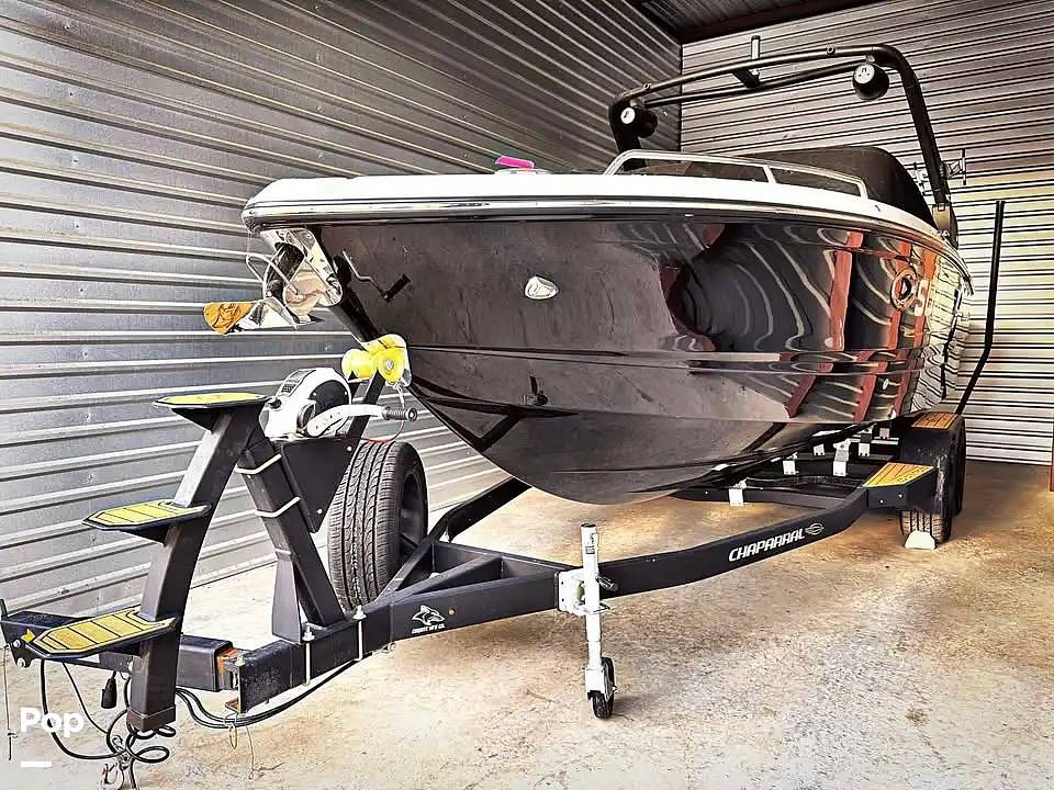Slide: The Image of Chaparral 26 SURF Black Edition 2022 - 15087896