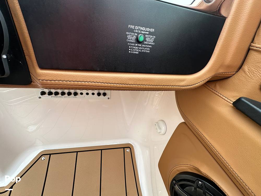 Slide: The Image of Chaparral 26 SURF Black Edition 2022 - 15313105