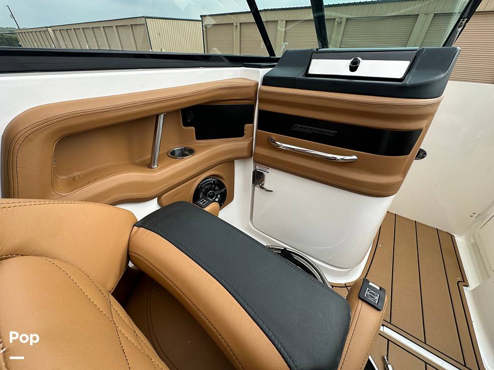 Slide: The Image of Chaparral 26 SURF Black Edition 2022 - 15313114