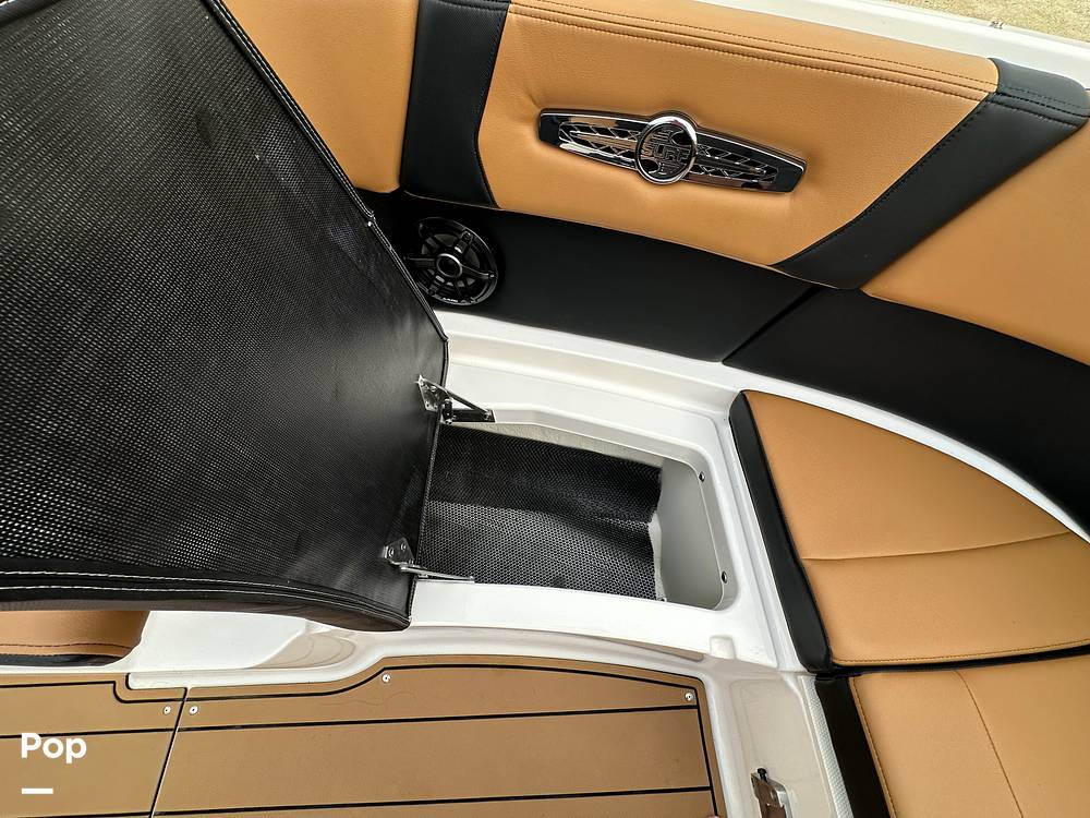 Slide: The Image of Chaparral 26 SURF Black Edition 2022 - 15313478